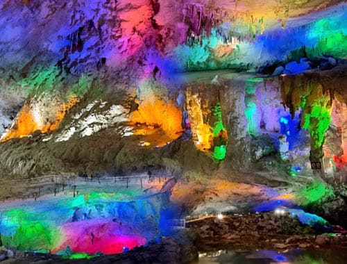 河池市百魔洞景区