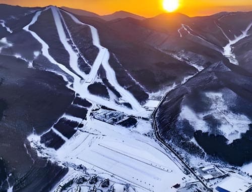 赤峰市喀喇沁旗美林谷滑雪场