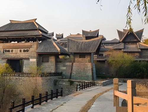 东莞市龙凤山庄影视旅游区